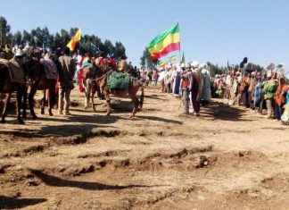 የአፈር እና ውኃ እቀባ ሥራው በምርት ገቢያቸው ላይ ጭማሪ እንዳመጣ አርሶ አደሮች ተናገሩ፡፡