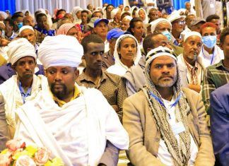 ከሁሉ አስቀድሞ ሰላምን ማረጋገጥ እንደሚገባ የባሕርዳር ሕዝባዊ ኮንፈረንስ ተሳታፊዎች ተናገሩ።