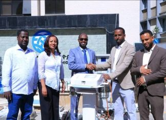 የሐረሪ ክልል ለከሚሴ ሆስፒታል የ6 ነጥብ 7 ሚሊየን ብር የህክምና መሣሪያዎችን ድጋፍ አደረገ።