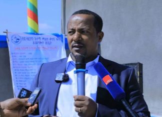 በደብረ ብርሃን ከተማ የተገነቡ የመሠረተ ልማት ዝርጋታዎች ማኅበረሰቡን በማሳተፋቸው ውጤታማ ኾነዋል።
