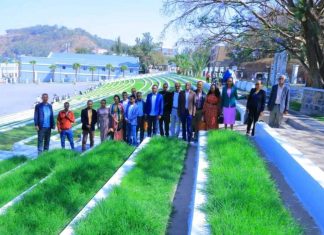 የሕዝብ ተመራጮች በጎንደር ከተማ የልማት ሥራዎችን ጎበኙ።