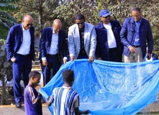 ምክትል ጠቅላይ ሚኒስትር ተመስገን ጥሩነህ በባሕር ዳር የሌማት ትሩፋት ሥራዎችን ጎበኙ።