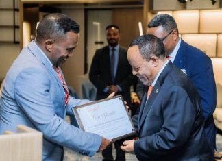 ፕሬዝዳንት ታዬ አጽቀሥላሴ የኢትዮጵያ አየር መንገድ ለሰጣቸው ዕውቅና ምስጋና አቅረቡ።