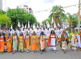 ሀዋሳ ከተማ የፊቼ ጫምባላላ በዓልን በተለያዩ ሁነቶች ለማክበር ዝግጅቷን አጠናቅቃ እንግዶቿን እየተቀበለች ነው።