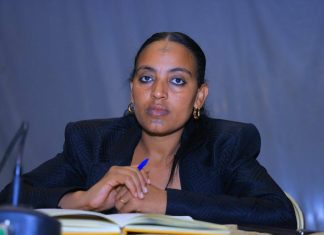 የመንግሥት ሠራተኞች የአገልግሎት አሰጣጥ ጉድለቶችን በማስተካከል በቅንነት ሊያገለግሉ እንደሚገባ የጎንደር ከተማ አሥተዳደር አሳሰበ።