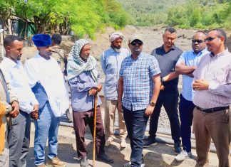 የክልል እና የዞን ከፍተኛ የሥራ ኀላፊዎች በሰሜን ወሎ ዞን ውርጌሳ ከተማ እየተሠራ ያለን የተፋሰስ ልማት ጎበኙ።