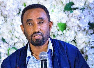 የጎንደር ከተማ አሥተዳደር መሪዎች የአንድ ወር ደመወዛቸውን ለኮሪደር ልማት ሰጡ።