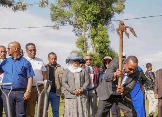 ጠቅላይ ሚኒስትር ዐቢይ አሕመድ (ዶ.ር) በገጠር ሞዴል የአርሶ አደሮች መኖሪያ መንደር ሥራን አስጀመሩ።