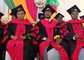 የደብረ ማርቆስ ዩኒቨርሲቲ ተማሪዎችን እያስመረቀ ነው።