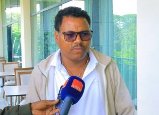 አርሶ አደሮች በጥምር ግብርና ተጠቃሚ እየኾኑ ነው።