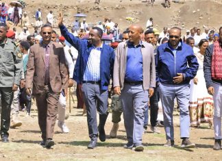 ሕዝብ ለድህነት እንዳይጋለጥ ሰላምን አስከብሮ ማልማት ይገባል።