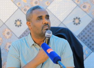 ታጣቂ ቡድኑ የሰብዓዊ መብት ጥሰት እየፈጸመባቸው መኾኑን የገነቴ ከተማ ነዋሪዎች ተናገሩ።