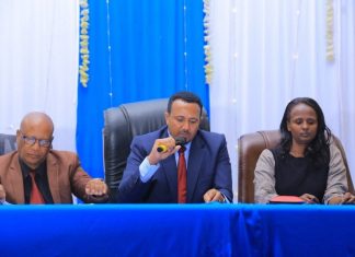 በእውቀት የዳበረ እና ችግሮቹን በሠለጠነ መንገድ የሚፈታ ማኅበረሰብ ለመገንባት ትምህርት ቀዳሚው መሳሪያ ነው።