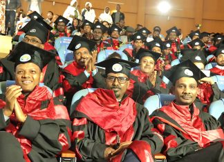 የባሕር ዳር ዩኒቨርሲቲ የሕክምና ተማሪዎችን እያስመረቀ ነው ።