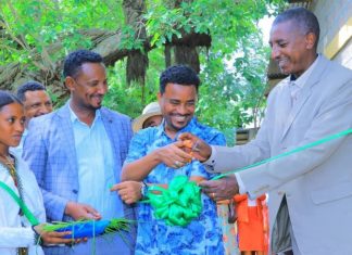 አልማ በታች አርማጭሆ ወረዳ ያስገነባቸውን ሁለት የመማሪያ ሕንጻዎች ለአገልግሎት ክፍት አደረገ።