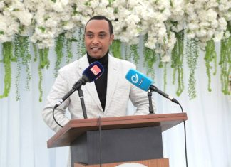 ማዕድን ሚኒሥቴር ከ350 ሚሊዮን ብር በላይ ግምት ያላቸው ተሽከርካሪዎችን እና ኮንፒተሮችን ለክልሎች ድጋፍ አደረገ።