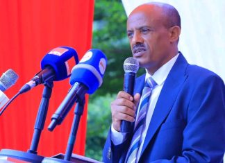 “አሚኮ የሕዝባችን ጠንካራ ተቋም ብቻ ሳይኾን ልዩ ምልክት ኾኖ እየቀጠለ ነው” ርእሰ መሥተዳድር አረጋ ከበደ