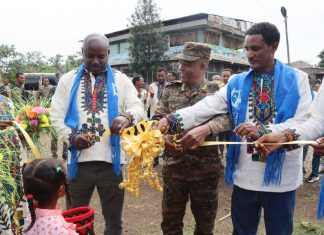 መርዓዊ ከተማ ሰላሟን ከማስጠበቅ ጎን ለጎን ስታከናውናቸው የነበሩ የመሠረተ ልማት ግንባታዎችን እያስመረቀች ነው።