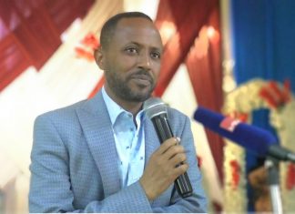 የኮምቦልቻ ከተማ አሥተዳደር ገበያን ለማረጋጋት በንቃት ለተሳተፉ አካላት ዕውቅና ሰጠ።