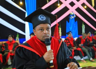 ደብረታቦር ዩኒቨርሲቲ በጤናው ዘርፍ ያሠለጠናቸውን ተማሪዎች አስመረቀ።