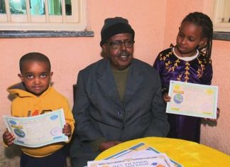 “ቦንድ ለልጆቼ እና ለልጅ ልጆቼ ያወረስኩት ታሪክ ነው” የ80 ዓመት እድሜ ባለጸጋው አባት