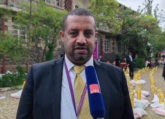 የኢትዮጵያ ንግድ ባንክ ደሴ ዲስትሪክት በዝቅተኛ የኑሮ ደረጃ ለሚገኙ ወገኖች ማዕድ አጋራ።