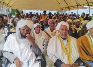 1ሺህ 500ኛው የነብዩ ሙሐመድ (ሰ.ዐ.ወ) የመውሊድ በዓል በጎንደር ከተማ እየተከበረ ነው።