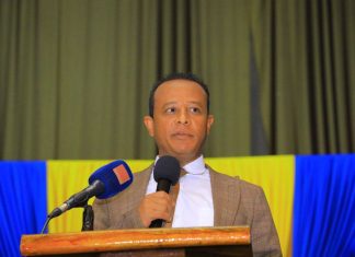 ተግዳሮቶችን በመሻገር የሀገር ዕድገትን የሚያፋጥኑ ሥራዎችን መሥራት ይገባል።