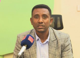 ለመካከለኛ እና ዝቅተኛ መሪዎች ሥልጠና እየሰተጠ ነው።