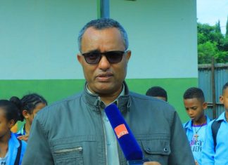 ተማሪዎች በቁሳቁስ ችግር ከትምህርት ቤት እንዳይቀሩ ሁሉም በርብርብ መሥራት አለበት።