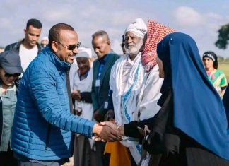 ጠቅላይ ሚኒስትር ዐቢይ አሕመድ (ዶ.ር) በሃላባ እና ከምባታ ዞኖች የተገነቡ ሞዴል የገጠር መንደሮችን አስረከቡ።