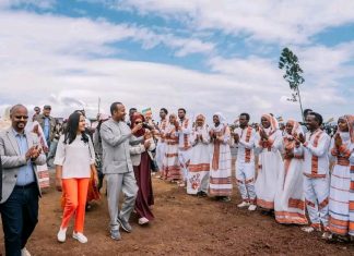 ጠቅላይ ሚኒስትር ዐቢይ አሕመድ (ዶ.ር) በሀዲያ እና ስልጤ ዞኖች የተገነቡ የሞዴል የገጠር መንደሮች አስረከቡ።