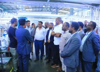 በኮምቦልቻ ከተማ 127 ኢንዱስትሪዎች በሥራ ላይ ናቸው።