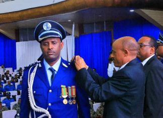 “ለሰላም መረጋገጥ ብቃት እና ቁርጠኝነት ያለው የጸጥታ ኃይል ያስፈልጋል” ርእሰ መሥተዳድር አረጋ ከበደ