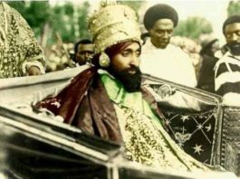 “በክብር የነገሡት፤ በግርማ የታጀቡት”