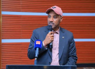 የውስጥ ባንዳዎችን አምርሮ መታገል ይገባል።