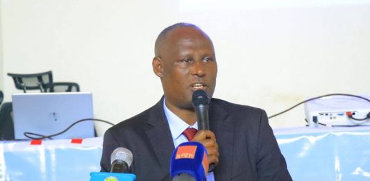 የተሳሳቱ መረጃዎችን መከላከል እና እውነተኛ መረጃን ማጣራት ይገባል።