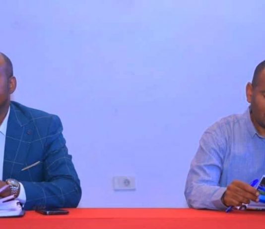 የአገልግሎት አሰጣጥ እንከኖችን በመፍታት ጠንካራ የሥራ ባሕልን ማዳበር ይጠበቃል።