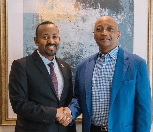 ጠቅላይ ሚኒስትር ዐቢይ አሕመድ (ዶ.ር) ከካፍ ፕሬዝዳንት ፓትሪስ ሞትሲፒ (ዶ.ር) ጋር ተወያዩ።