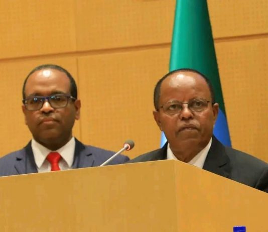 “ኢትዮጵያ ለሕገ መንግሥታዊ ጉዞ ድርሻ ያበረከቱ ባሕላዊ እና ታሪካዊ እሴቶች ባለቤት ናት” ፕሬዝዳንት ታዬ አጽቀሥላሴ አዲስ አበባ: ኅዳር 19/2018 ዓ.ም (አሚኮ) ሕገ መንግሥታዊ ፍርድ ቤቶች እና መሰል ተቋማት ዓለም አቀፍ ሲምፖዚየም በአዲስ አበባ መካሄድ ጀምሯል።