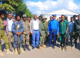 በወገራ ወረዳና አካባቢው በተሳሳተ መንገድ ታጥቀው ሲንቀሳቀሱ የነበሩ ታጣቂዎች የሰላም አማራጭን ተቀበሉ።