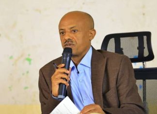 “ጉዳዩን የተገነዘበ እና የተደራጀ ሕዝብ ሲኖር ሰላም አስተማማኝ ይኾናል” ርእሰ መሥተዳድር አረጋ ከበደ