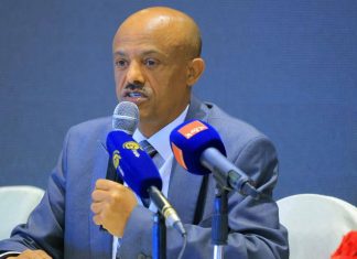 ርእሰ መሥተዳድር አረጋ ከበደ ከአልሚ ባለሃብቶች ጋር በባሕር ዳር ከተማ እየተወያዩ ነው።