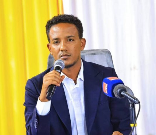 “ሕዝብ ሰላምን ይፈልጋል፣ ሰላምን የማይፈልገው በግጭት ተጠቃሚ የኾነ ብቻ ነው” አማኑኤል ፈረደ (ዶ.ር)