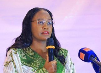 የደሴ ከተማ ነዋሪዎች ከፌደራል እና ከክልል ከፍተኛ መሪዎች ጋር እየተወያዩ ነው።