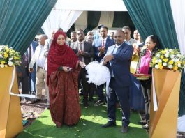 የግብርና ሚኒስቴር ተሽከርካሪዎችን ለክልሎች አስረከበ።