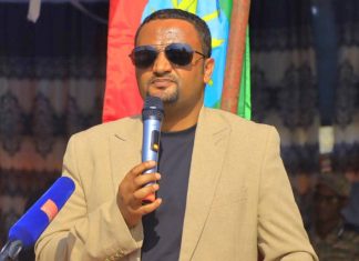 ኅብረተሰቡ የሚገድሉ እና የሚዘርፉ ታጣቂዎችን መታገል አለበት።