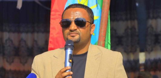 ኅብረተሰቡ የሚገድሉ እና የሚዘርፉ ታጣቂዎችን መታገል አለበት።