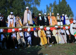 እርስ በእርሳችን በትህትና ልንመላለስ ይገባል።