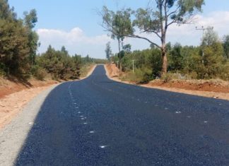 የደንበጫ፣ ፈረስቤት፣ ቢቡኝ ሎት አንድ አስፋልት መንገድን ለማጠናቀቅ እየተሠራ ነው።